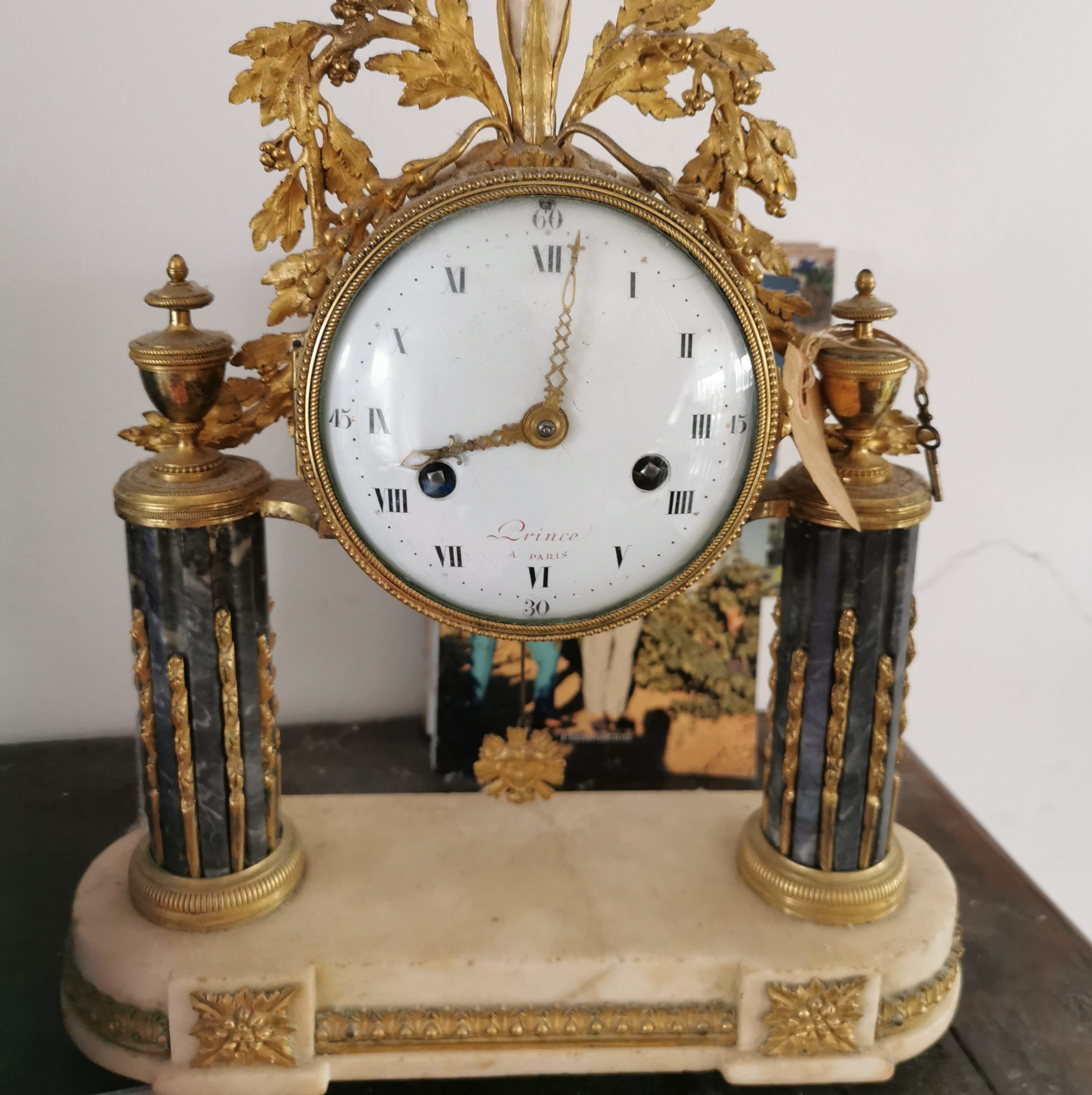 Un horloge ancienne